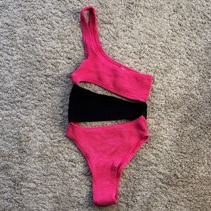 Bond-eye Rico One Piece Swimsuit NWOT